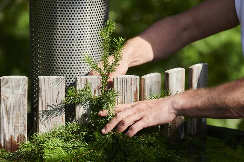 Jak zrobić ogrodzenie z drewna – kreatywny pomysł do ogrodu